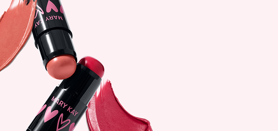 De twee nieuwe Mary Kay blush sticks in de kleuren ‘Kind Spirit’ en ‘Spark Change’